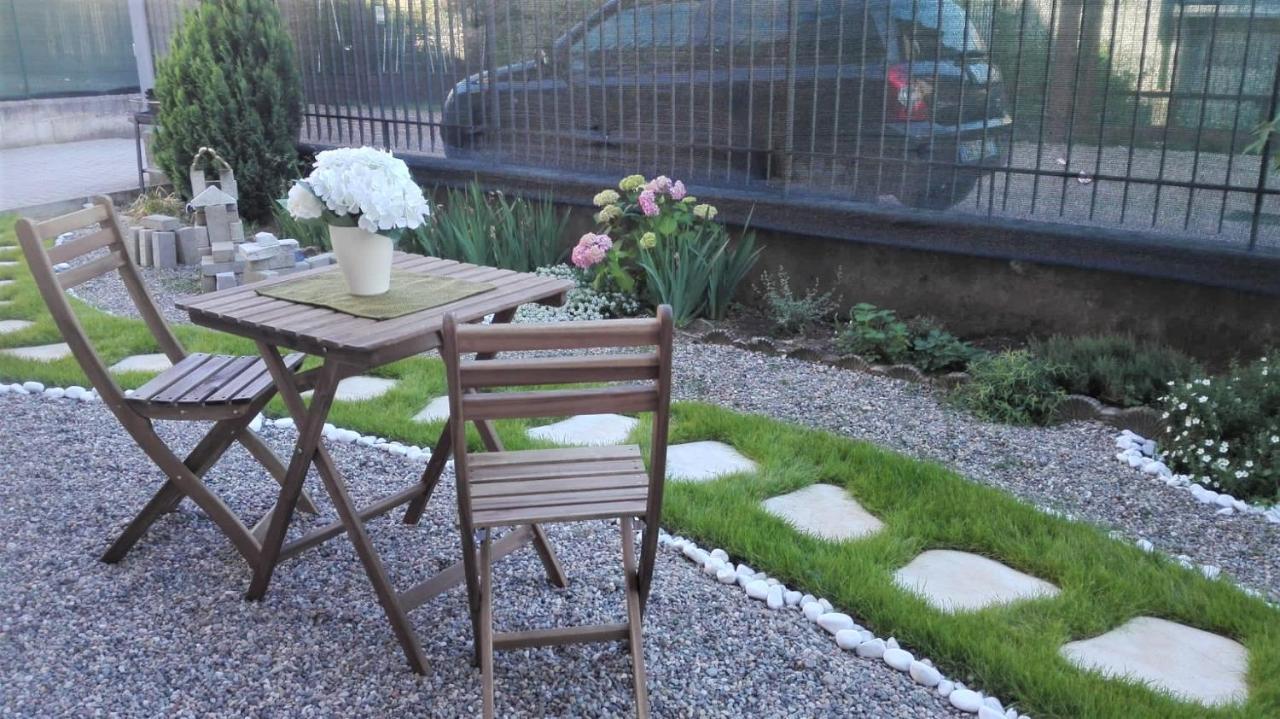 Jolie Maison Cassano Magnago Exteriör bild